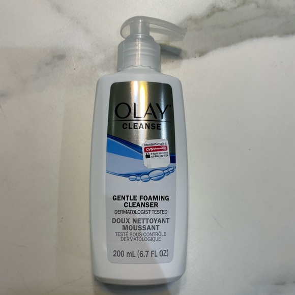 Olay Cleanse Gentle Foaming Face Cleanser for Sensitive Skin - 200mL - Picture 1 of 2